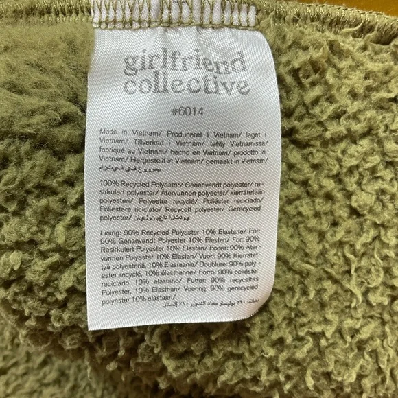 Girlfriend Collective Recycle Fleece Half Zip Pullover - Picture 10 of 11
